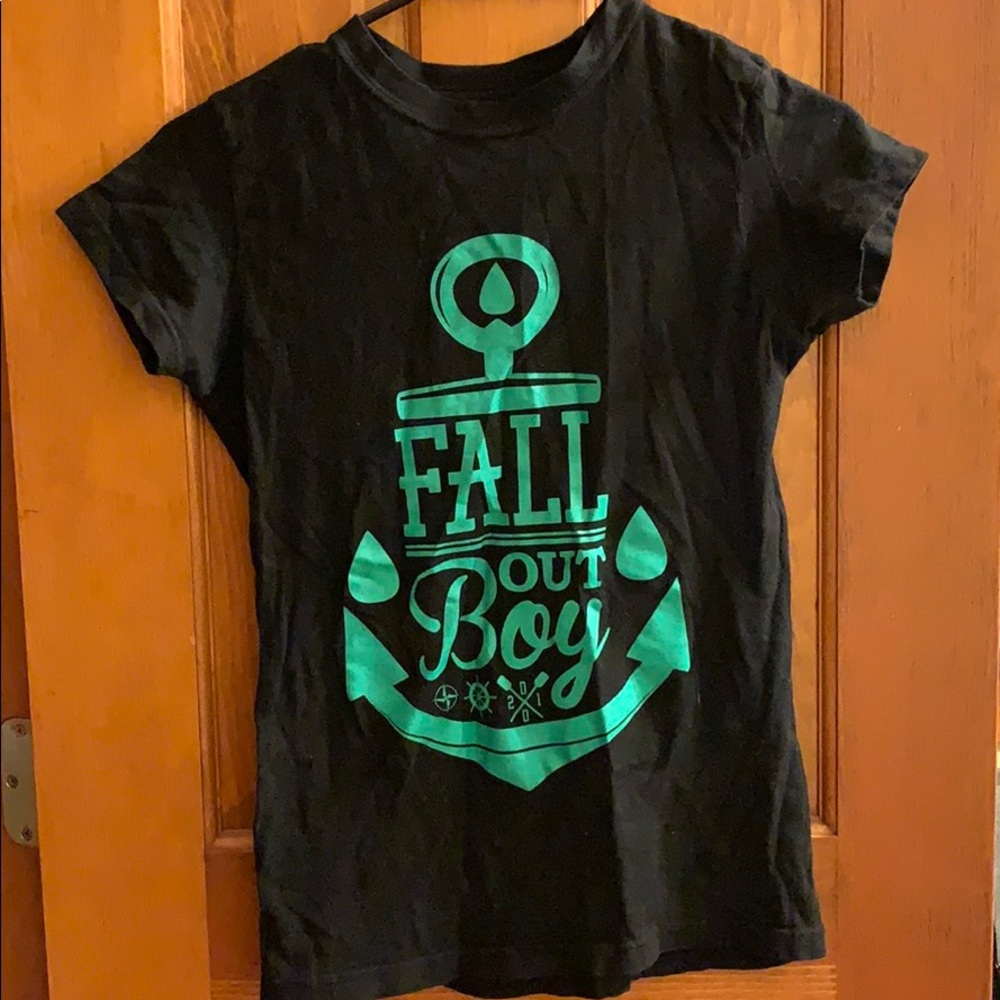 Black Fall Out Boy shirt